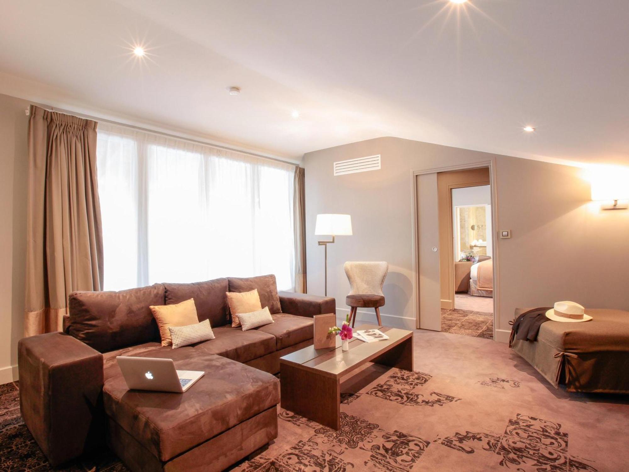 Deluxe Suite One Double Bed Balcony
